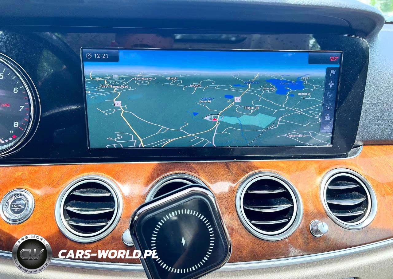 2017 Mercedes-Benz E 300 4Matic VIN:WDDZF4KB8HA132821 - 11