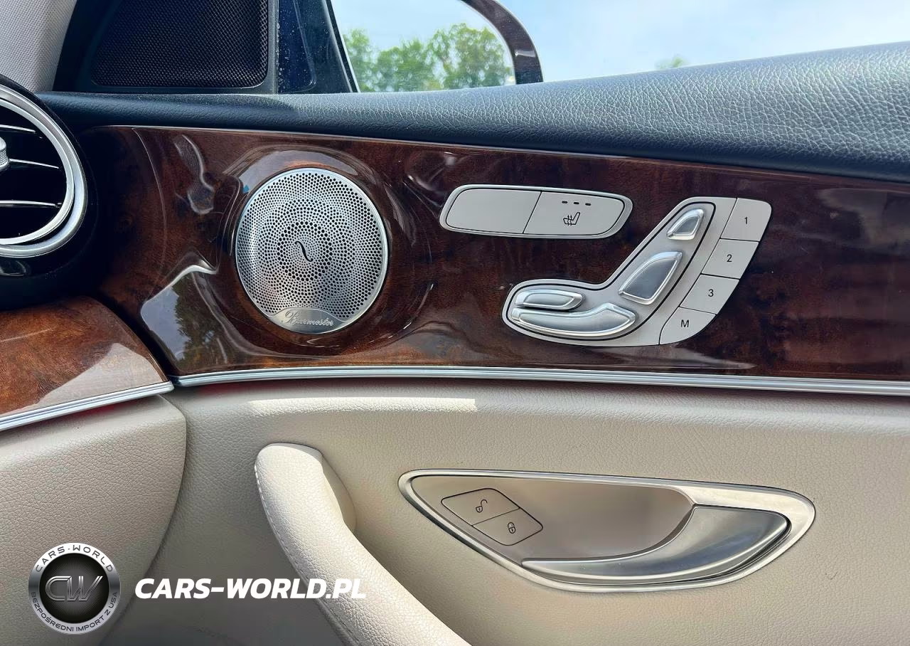 2017 Mercedes-Benz E 300 4Matic VIN:WDDZF4KB8HA132821 - 13