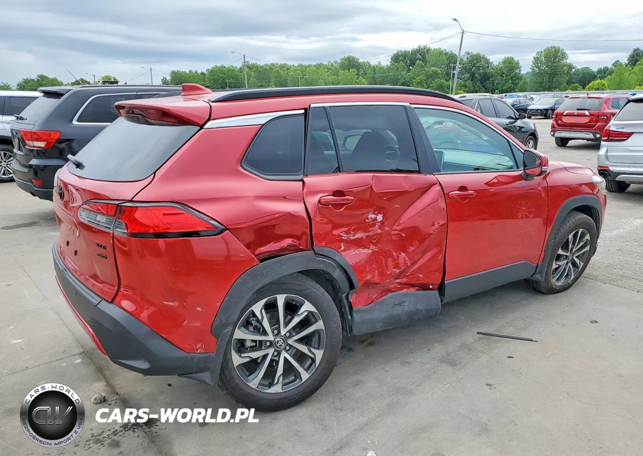 2024 Toyota Corolla Cross Xle VIN:7MUDAABG9RV114416 - 3