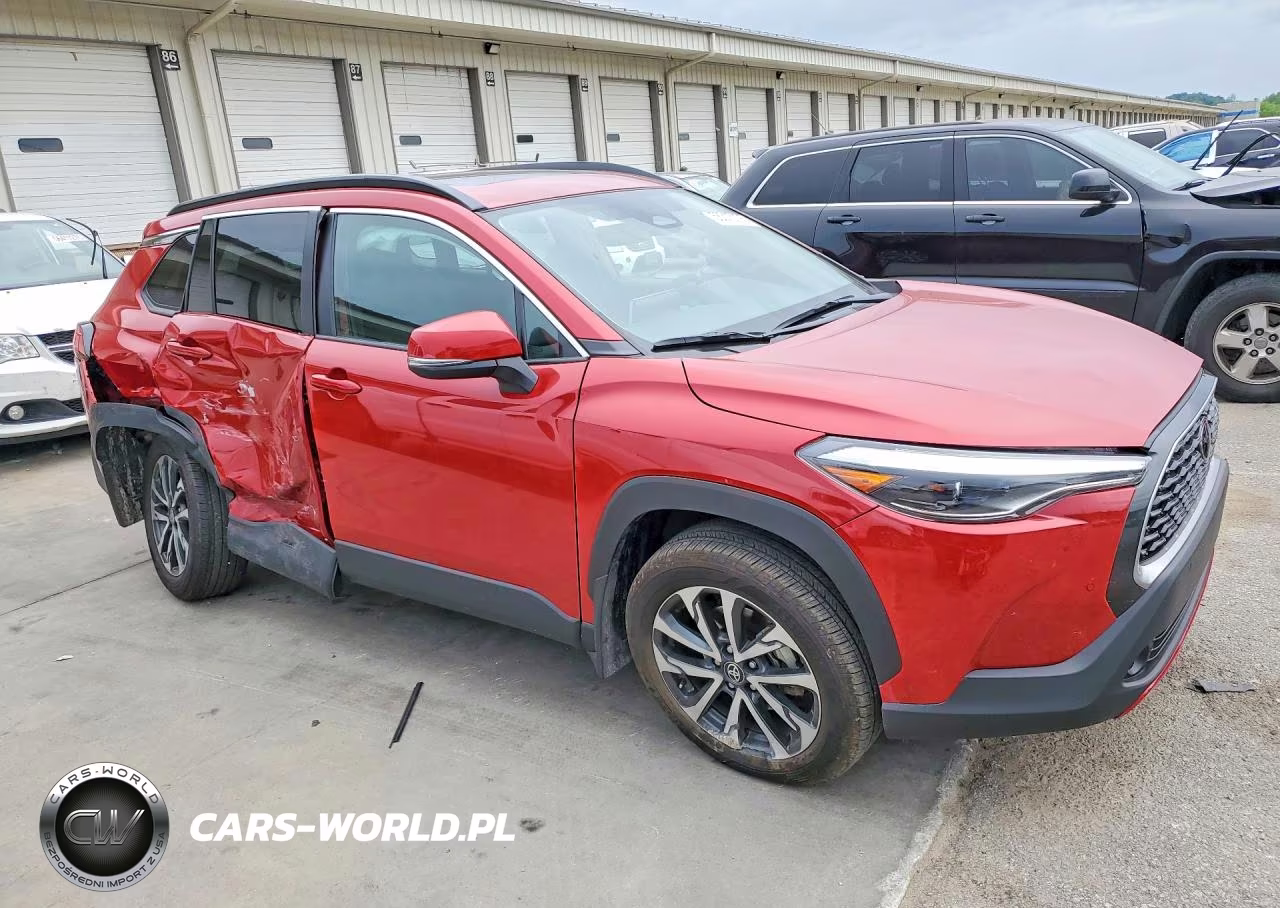 2024 Toyota Corolla Cross Xle VIN:7MUDAABG9RV114416 - 4