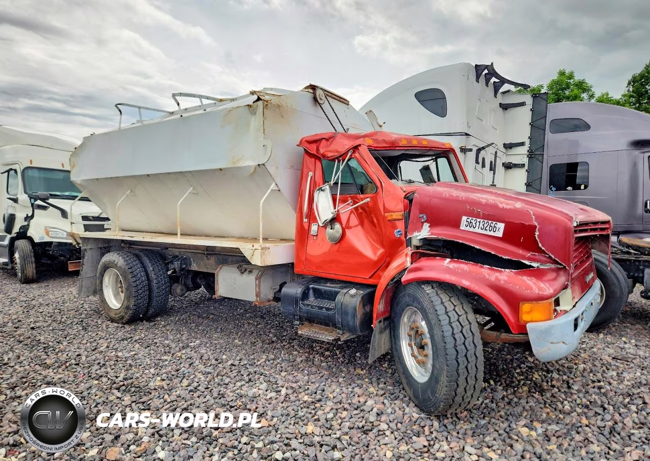 2000 International 4900 Feed Delivery Truck VIN:1HTSDAAN6YH311039 - 9