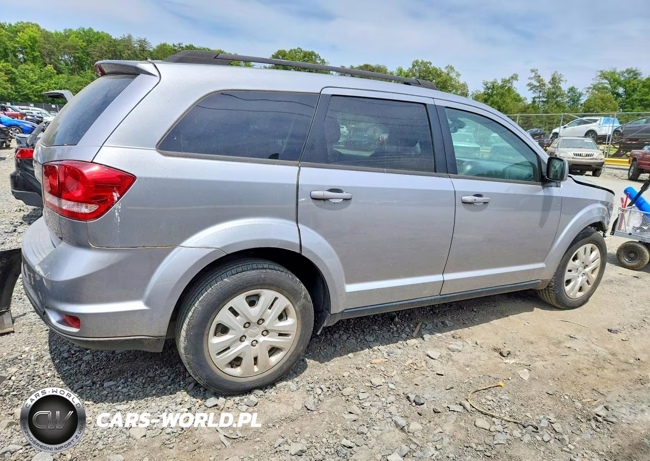 2019 Dodge Journey Se VIN:3C4PDCBB4KT681269 - 3