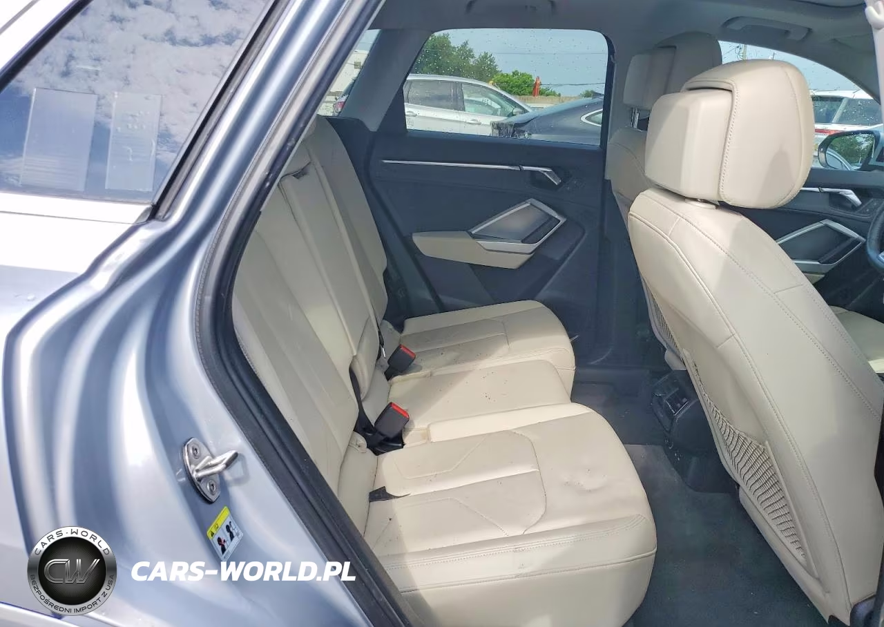 2019 Audi Q3 Premium Plus VIN:WA1BECF3XK1081013 - 11