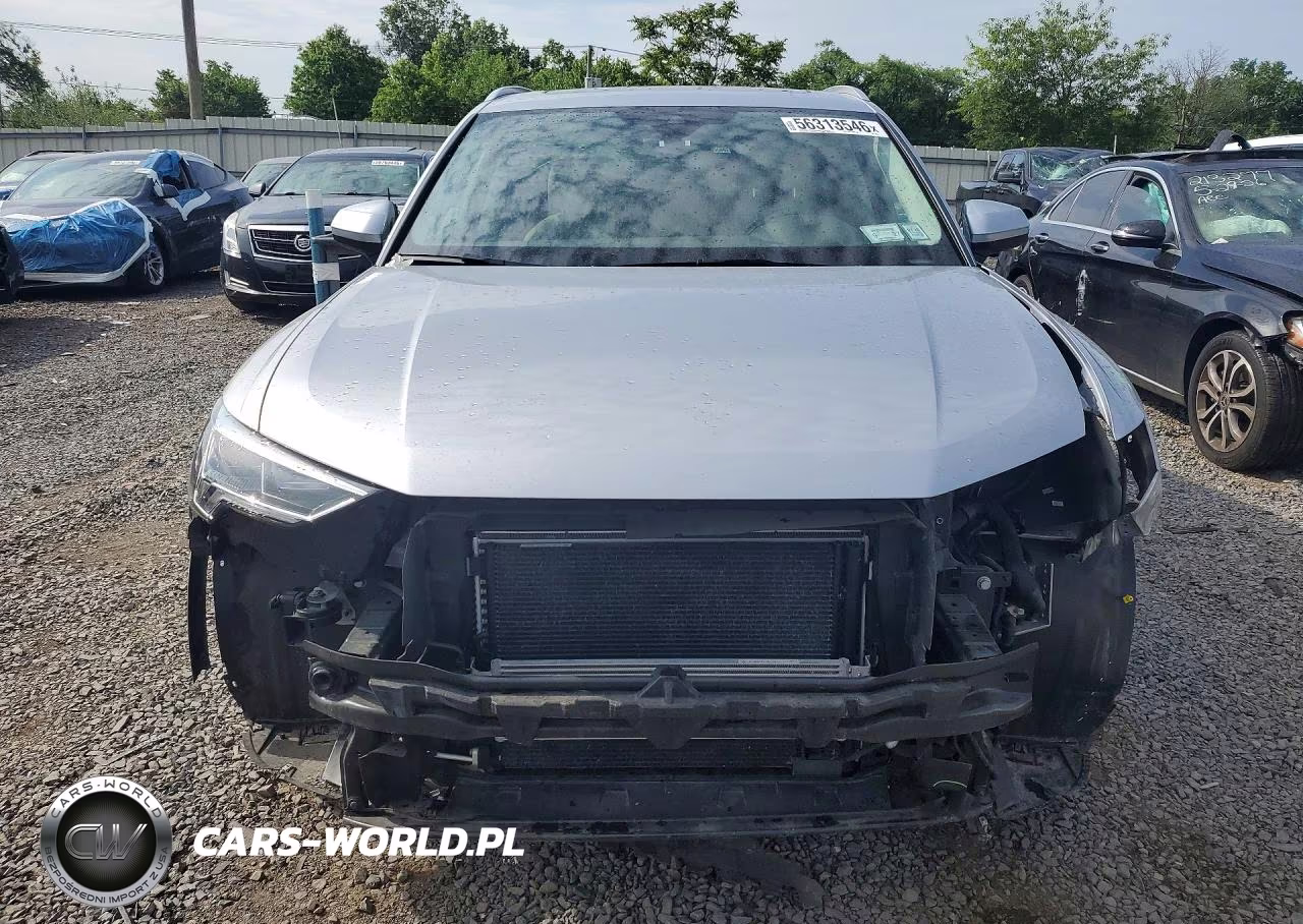 2019 Audi Q3 Premium Plus VIN:WA1BECF3XK1081013 - 5
