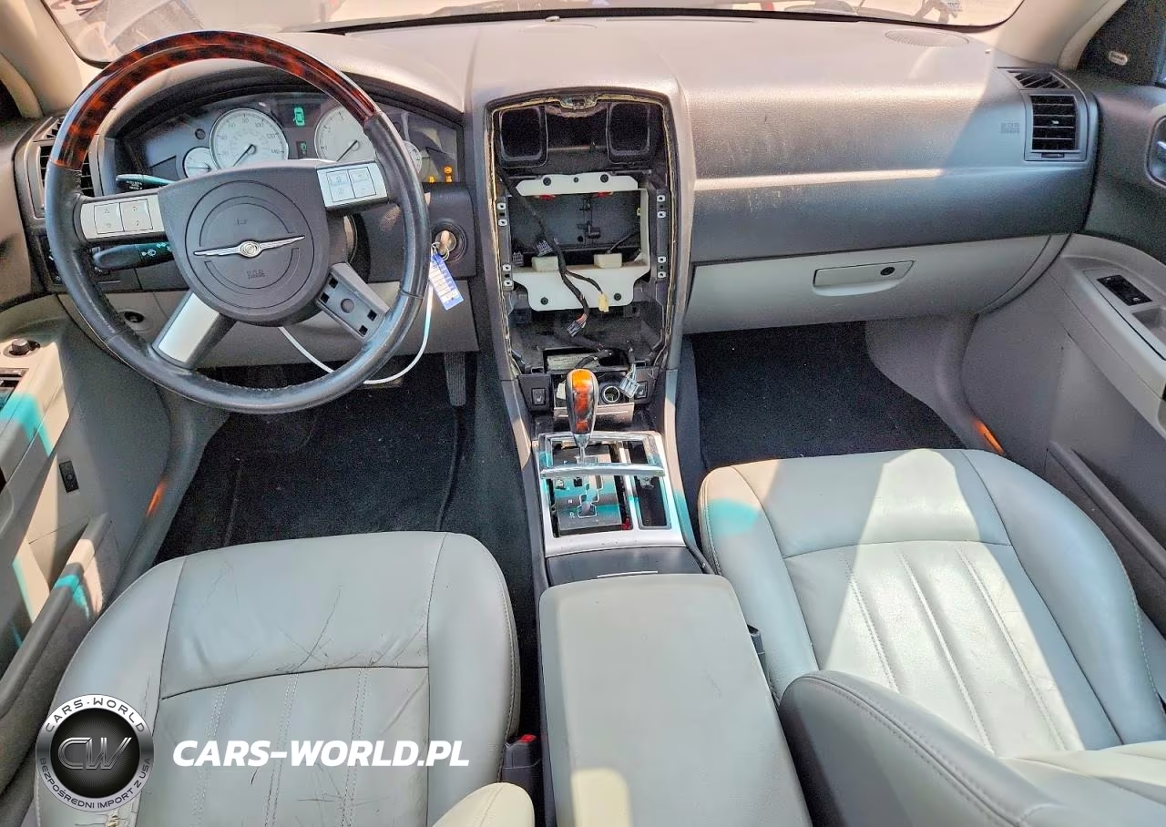 2006 Chrysler 300C VIN:2C3KA63H26H440935 - 8