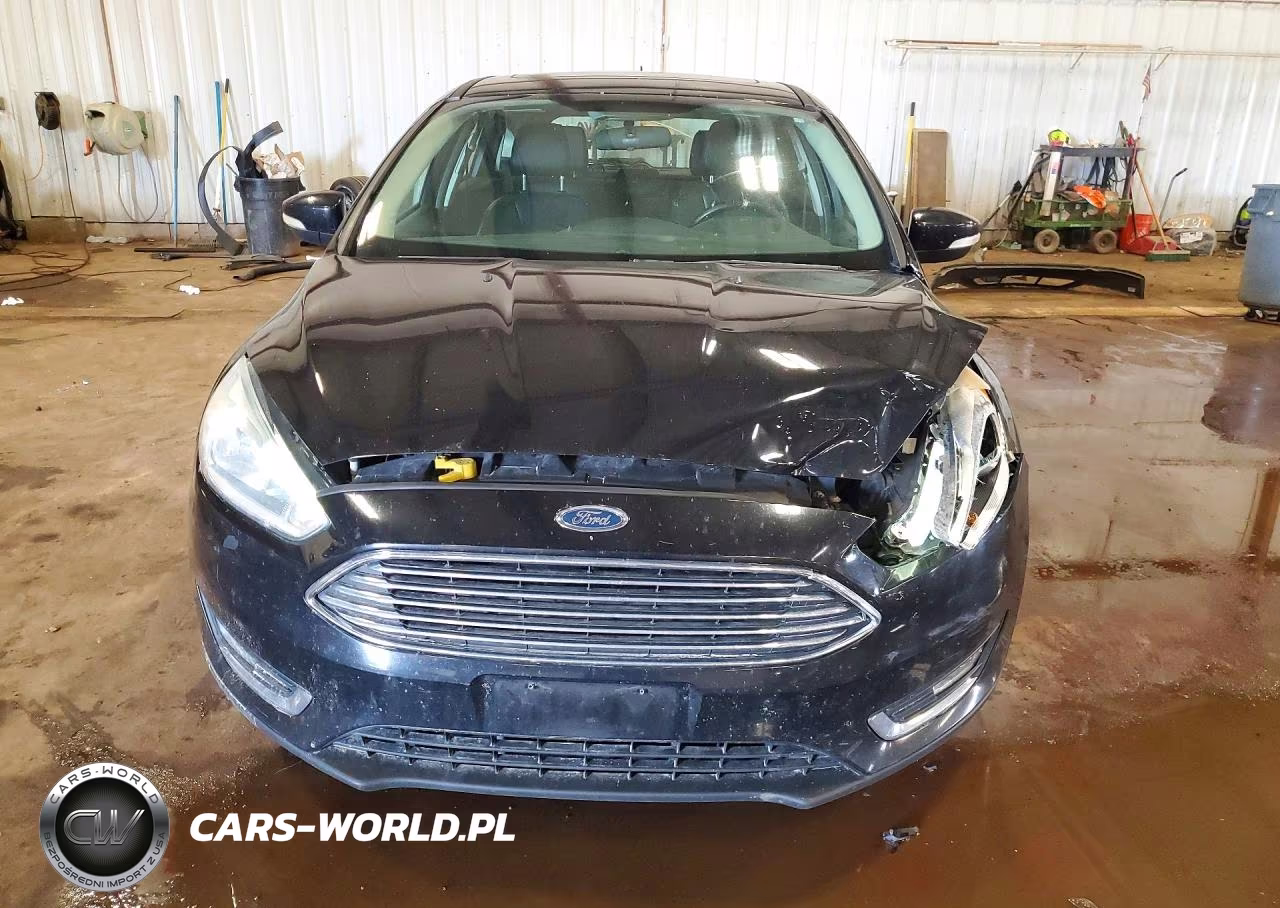 2016 Ford Focus Titanium VIN:1FADP3N20GL346637 - 5