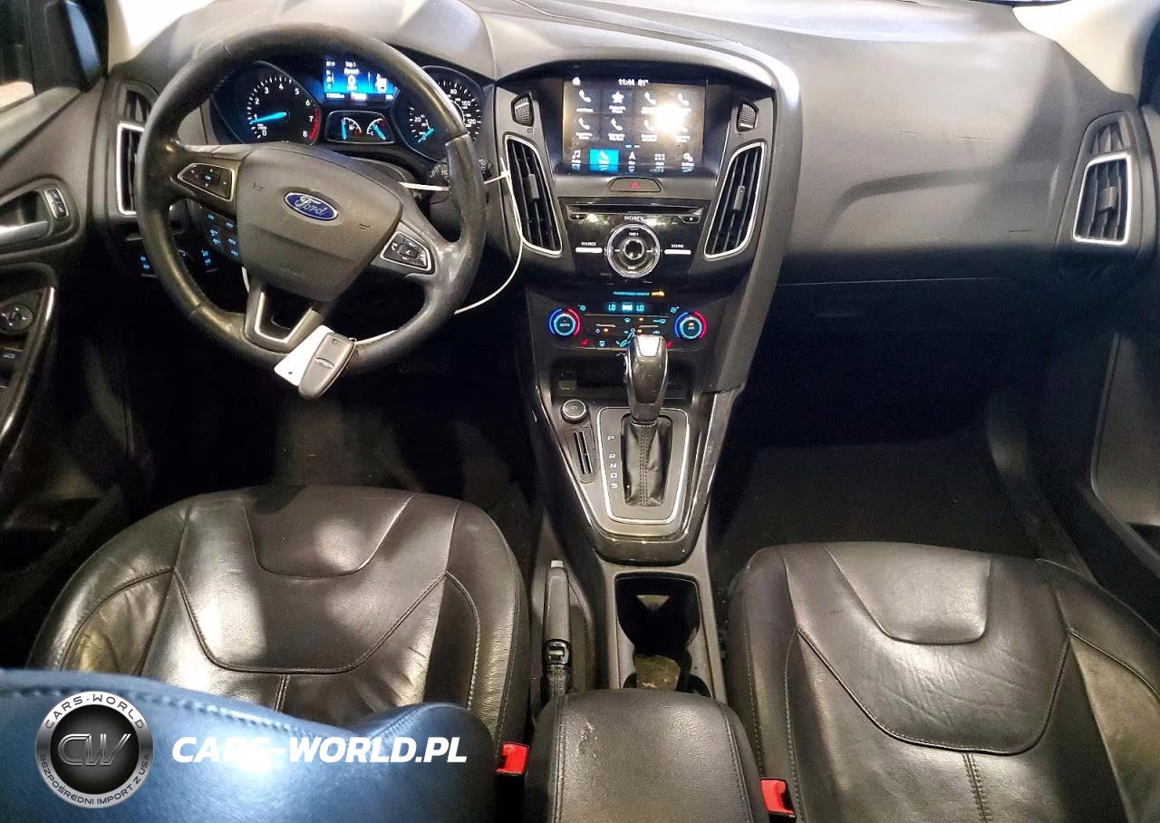 2016 Ford Focus Titanium VIN:1FADP3N20GL346637 - 8