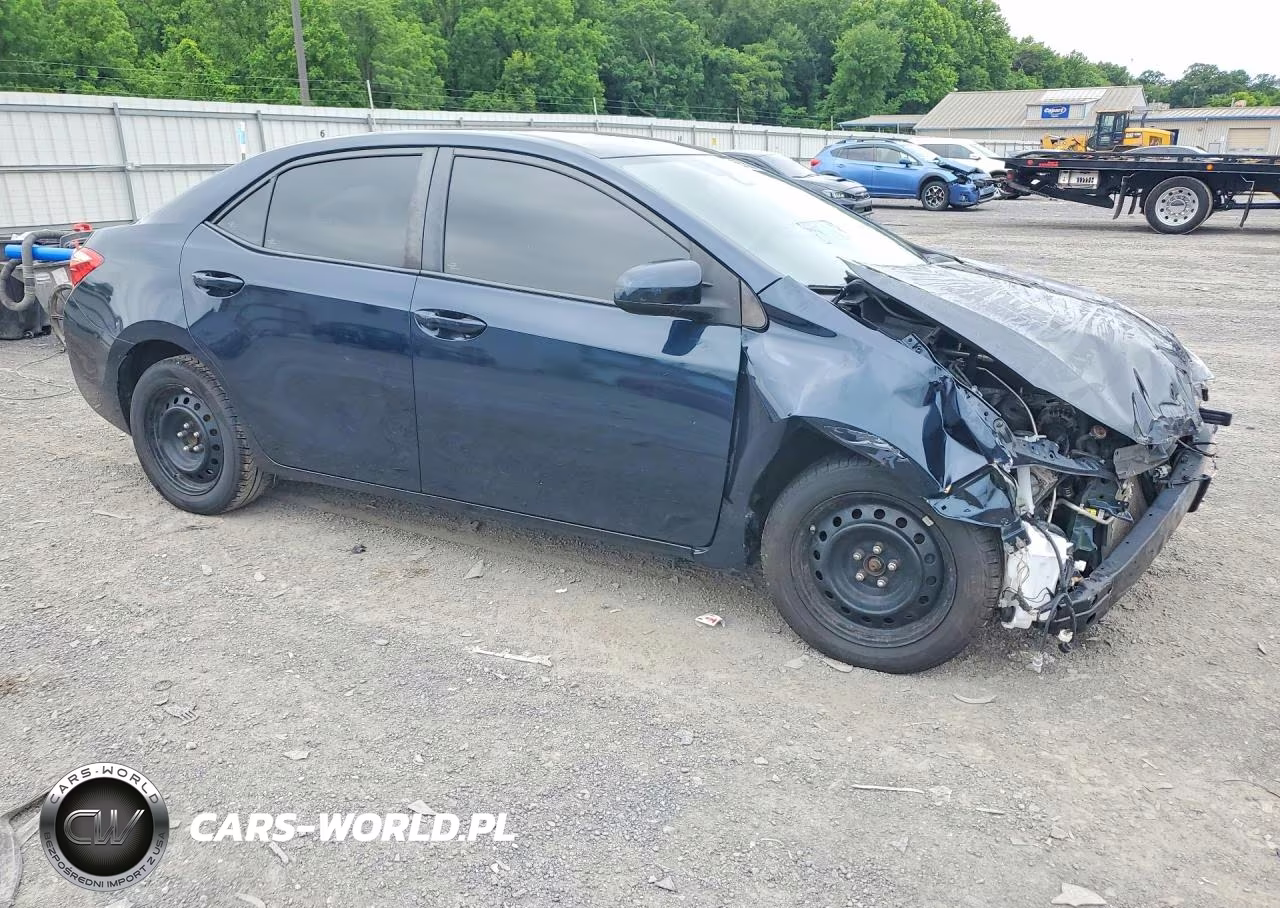 2018 Toyota Corolla Le VIN:2T1BURHE6JC106512 - 4