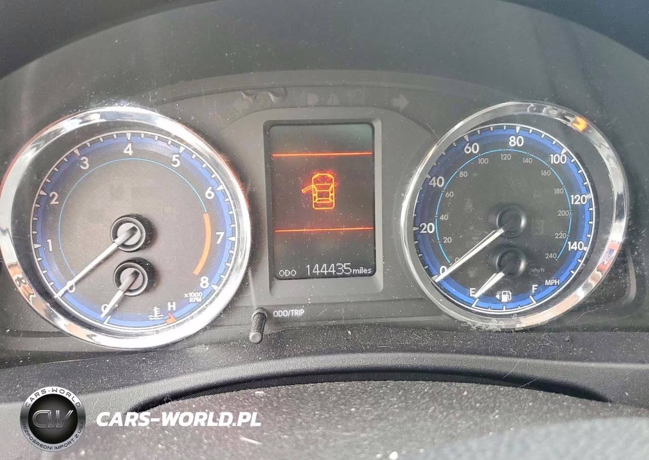 2018 Toyota Corolla Le VIN:2T1BURHE6JC106512 - 9