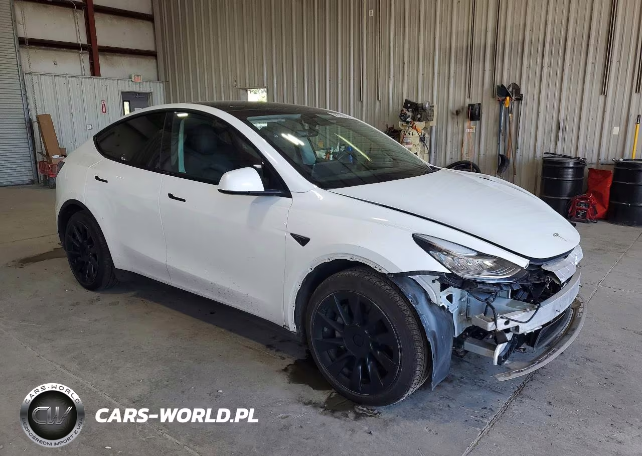 2022 Tesla Model Y VIN:7SAYGAEE2NF364845 - 4