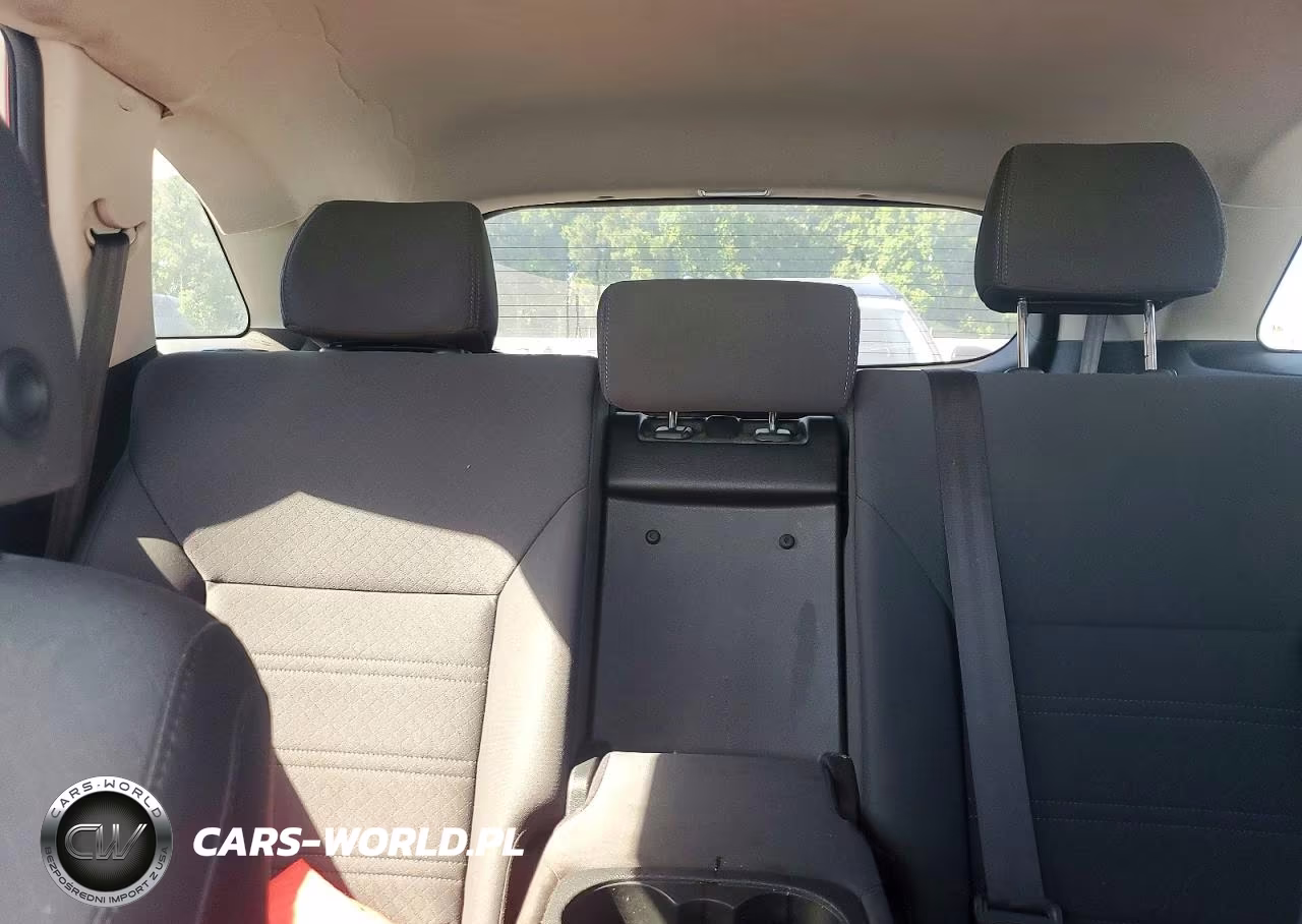 2019 Kia Sorento L VIN:5XYPG4A30KG577599 - 10