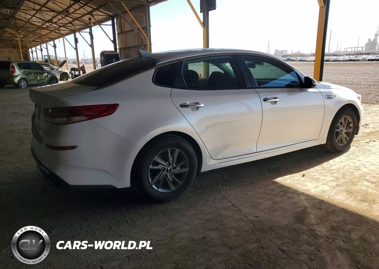 2019 Kia Optima Lx VIN:5XXGT4L33KG335743 - 3