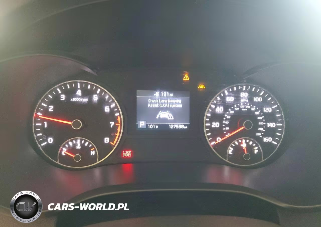 2019 Kia Optima Lx VIN:5XXGT4L33KG335743 - 9
