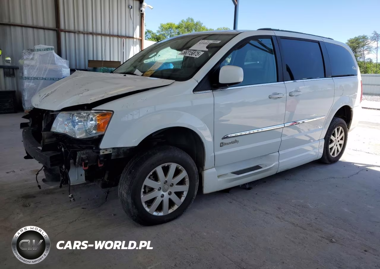 2015 Chrysler Town & Country Touring