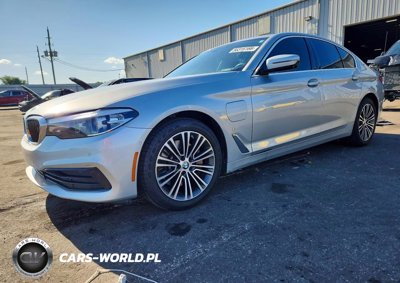 2019 BMW 530E – zdjęcie 1 z 12
