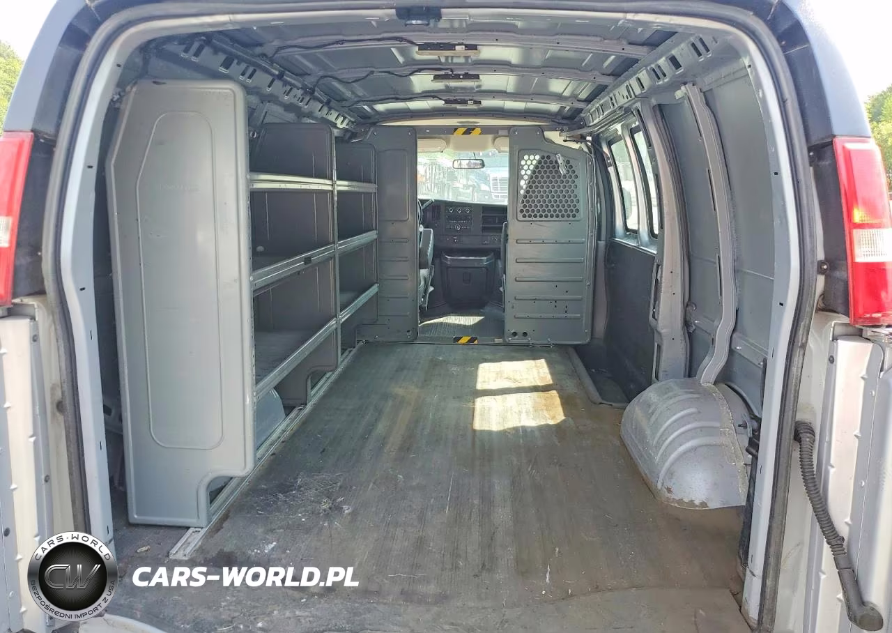 2015 GMC Savana G2500 VIN:1GTW7FCG6F1273951 - 10
