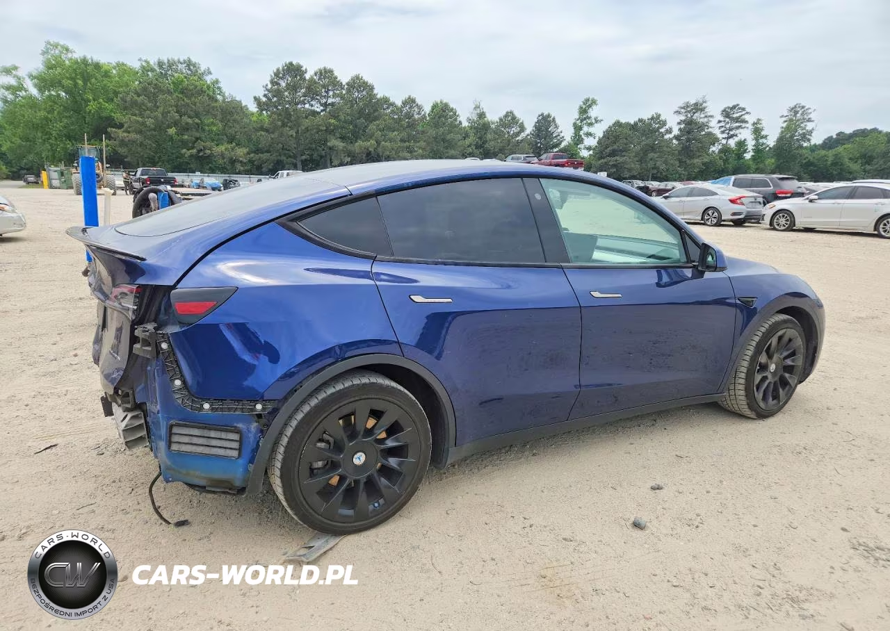 2021 Tesla Model Y VIN:5YJYGDEE7MF257836 - 3
