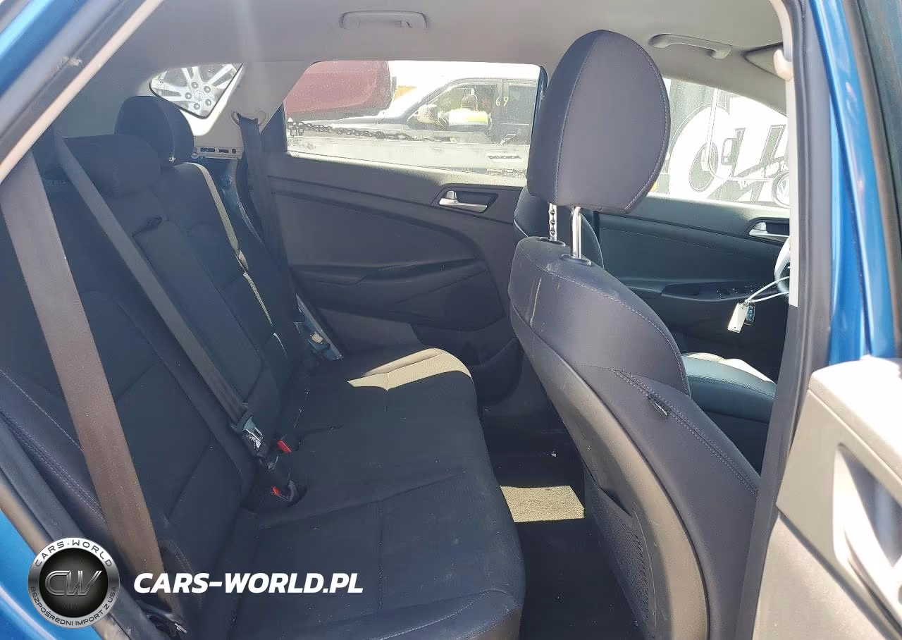 2019 Hyundai Tucson Value VIN:KM8J3CA43KU981589 - 10