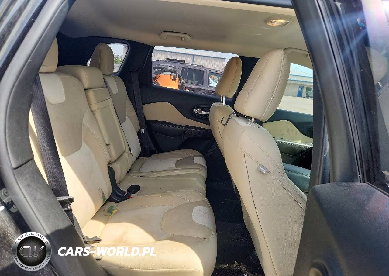 2015 Jeep Cherokee Sport VIN:1C4PJLAB5FW761514 - 10