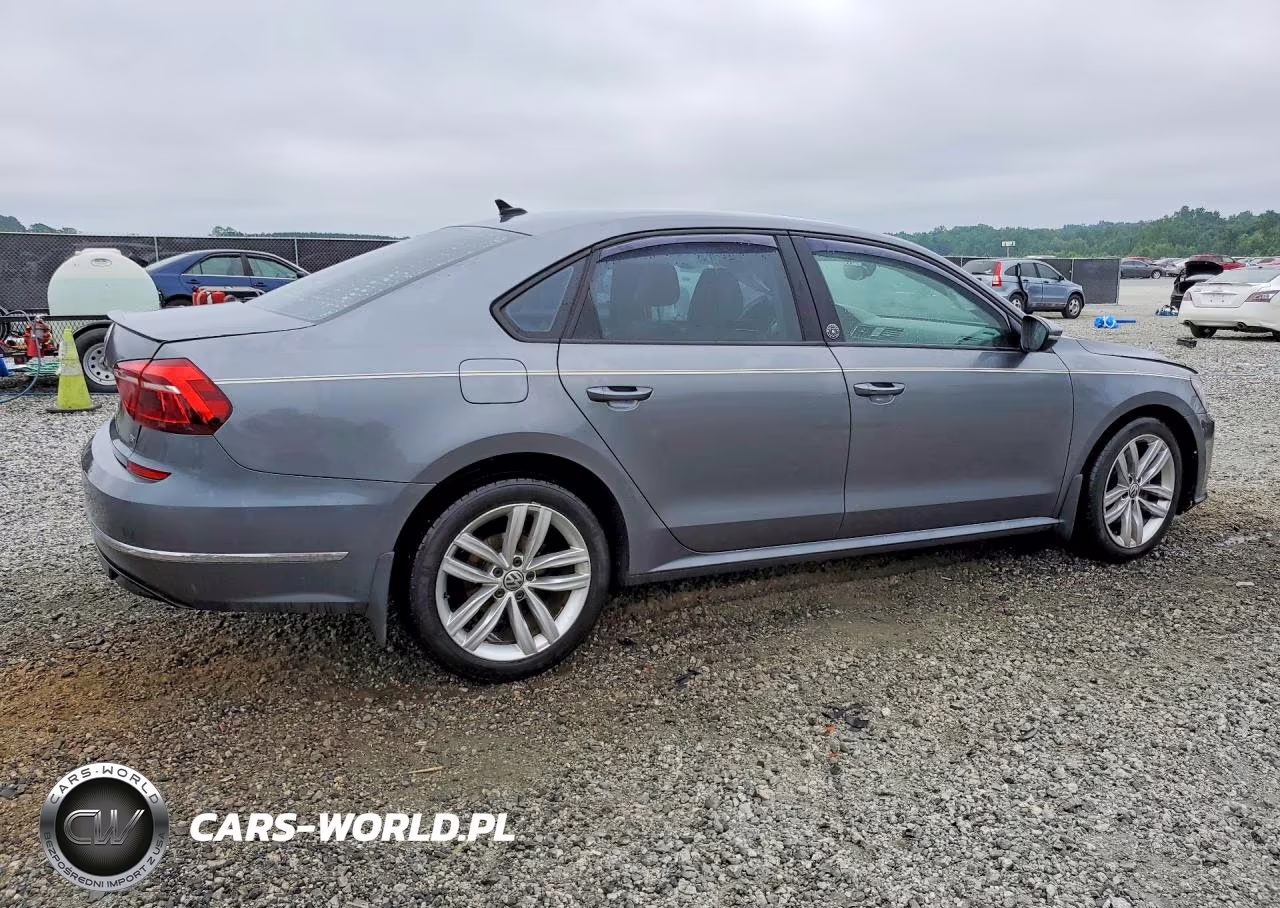 2019 Volkswagen Passat Wolfsburg VIN:1VWLA7A36KC006461 - 3