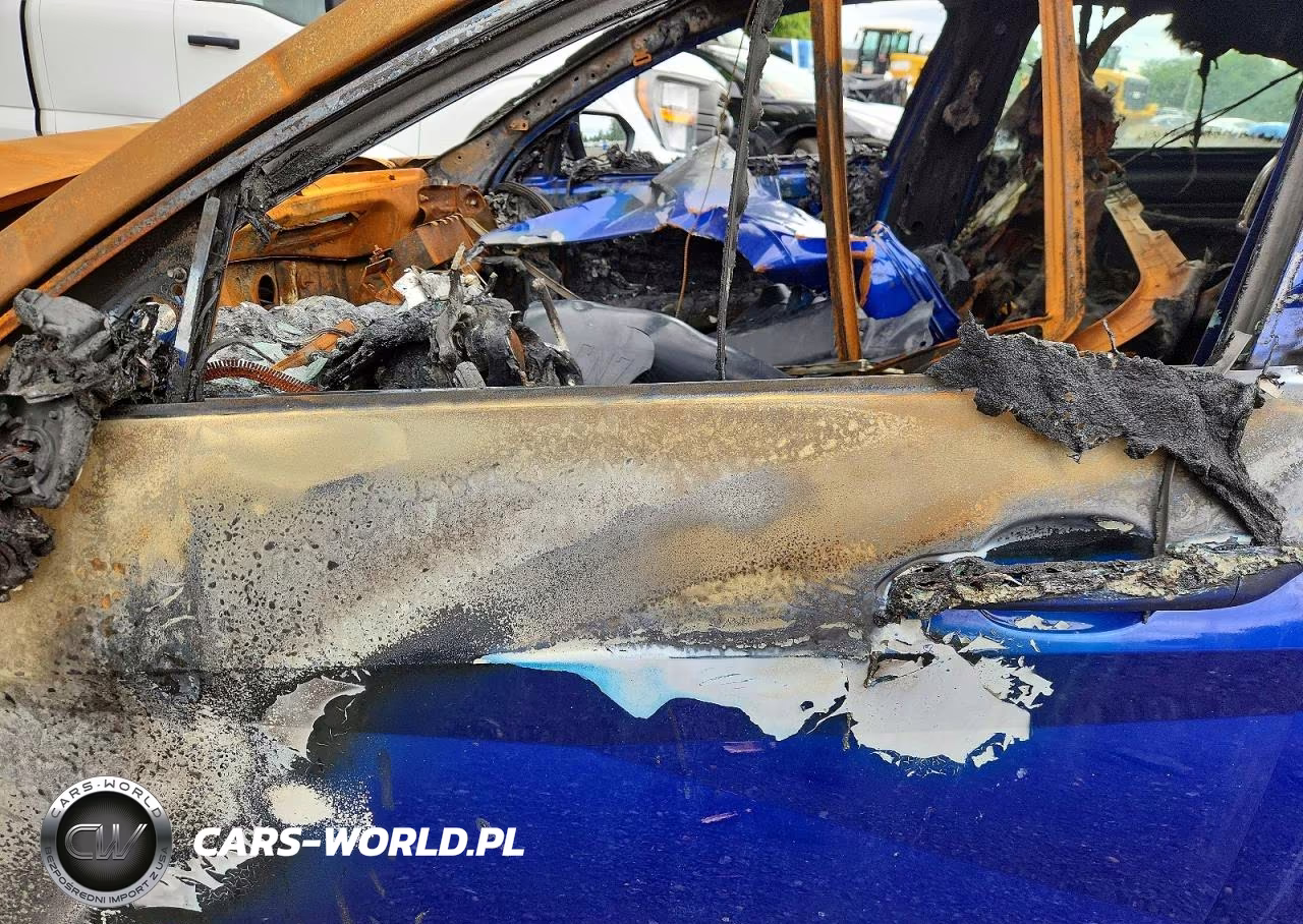 2025 Hyundai Elantra Sel VIN:KMHLS4DG2SU034048 - 7