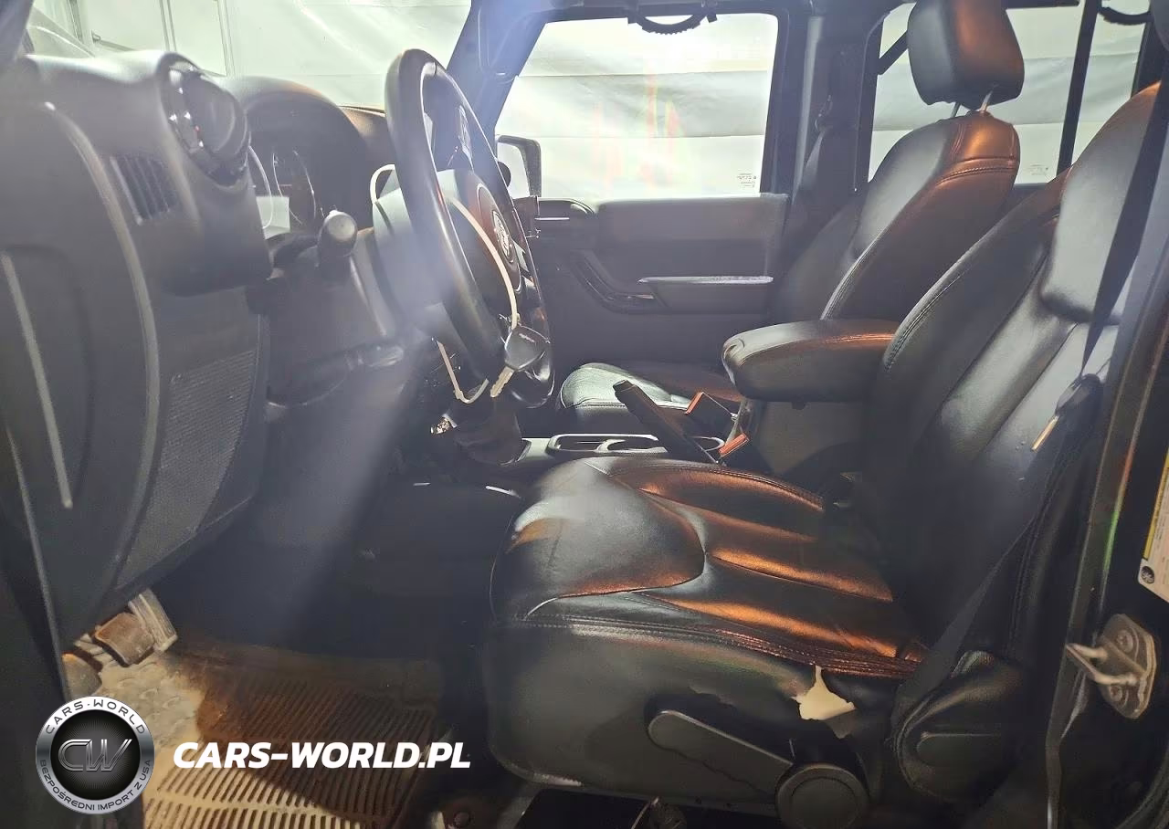 2014 Jeep Wrangler Unlimited Sahara VIN:1C4BJWEG9EL300284 - 7