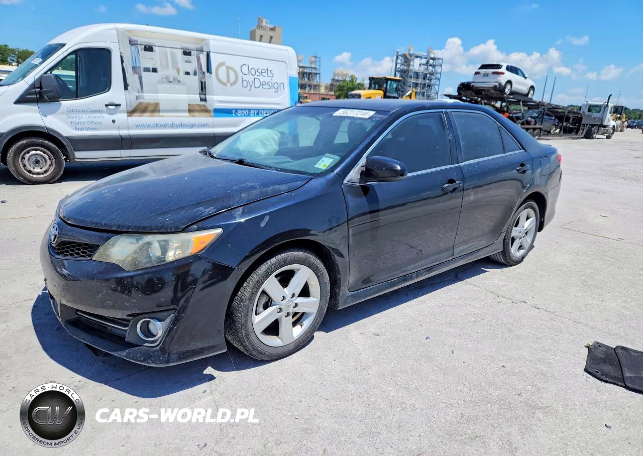 2013 Toyota Camry Se – zdjęcie 1 z 12