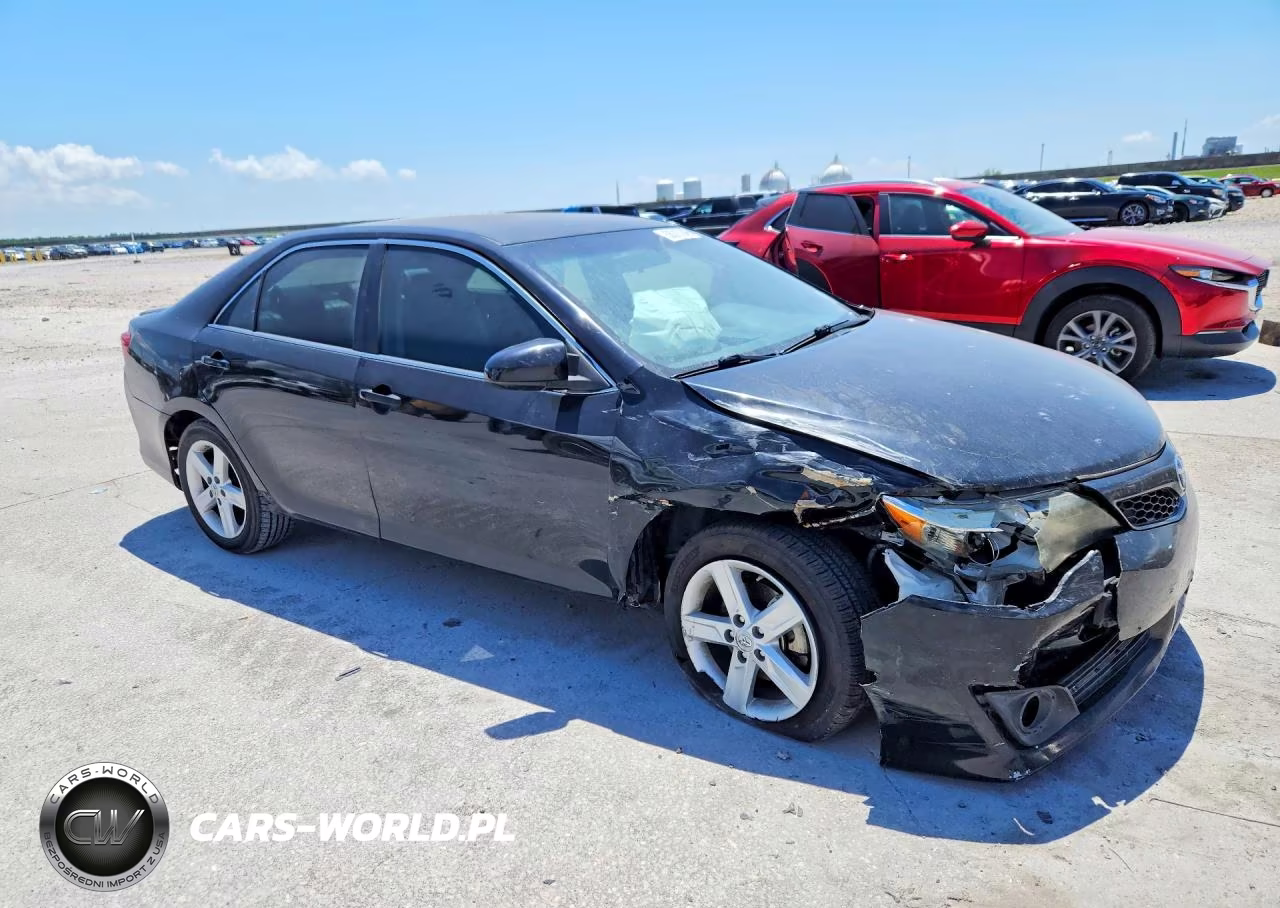 2013 Toyota Camry Se VIN:4T1BF1FK7DU274358 - 4