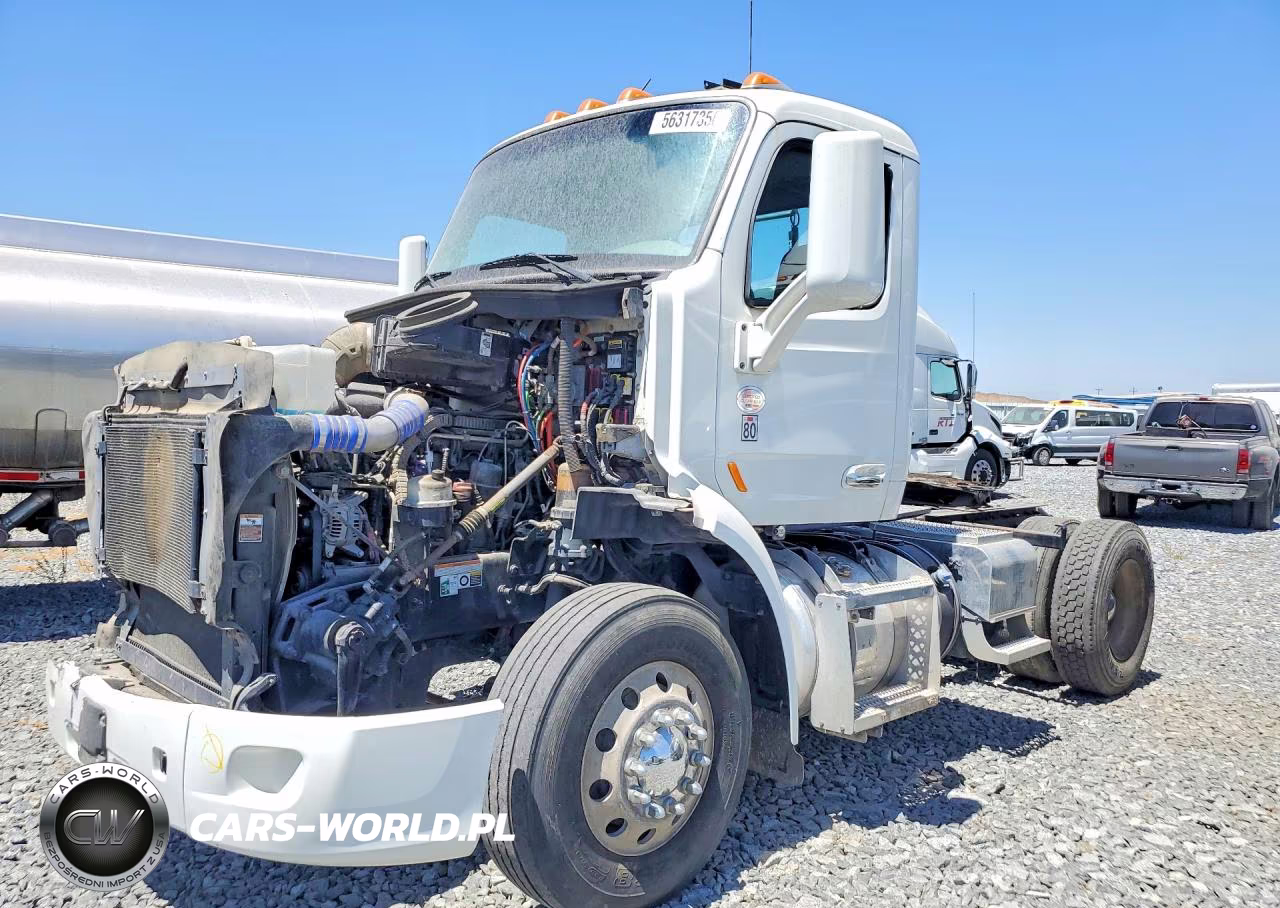 2022 Peterbilt 579 Semi Truck