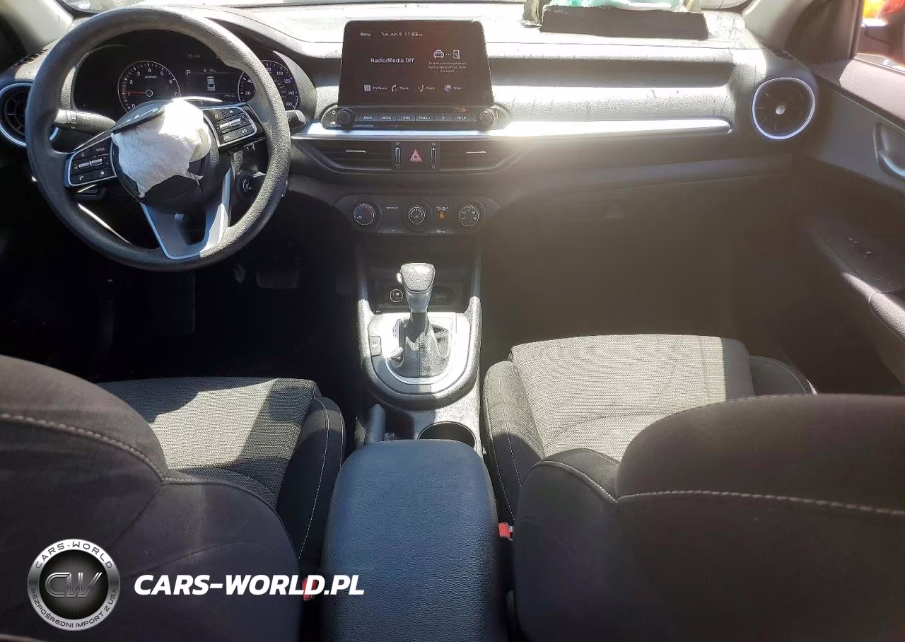 2023 Kia Forte Lxs VIN:3KPF24AD2PE569902 - 8