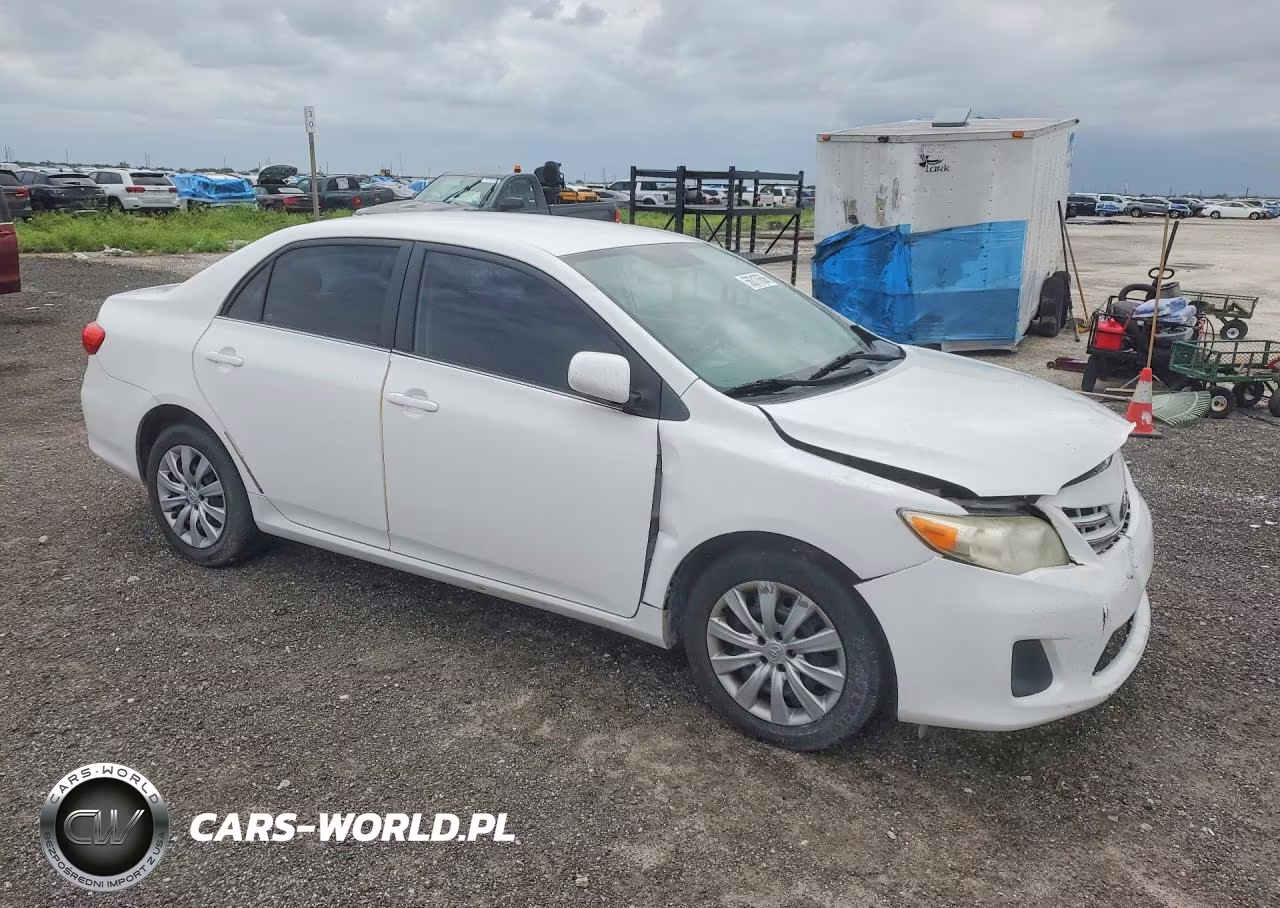 2013 Toyota Corolla Le VIN:2T1BU4EE6DC977261 - 4