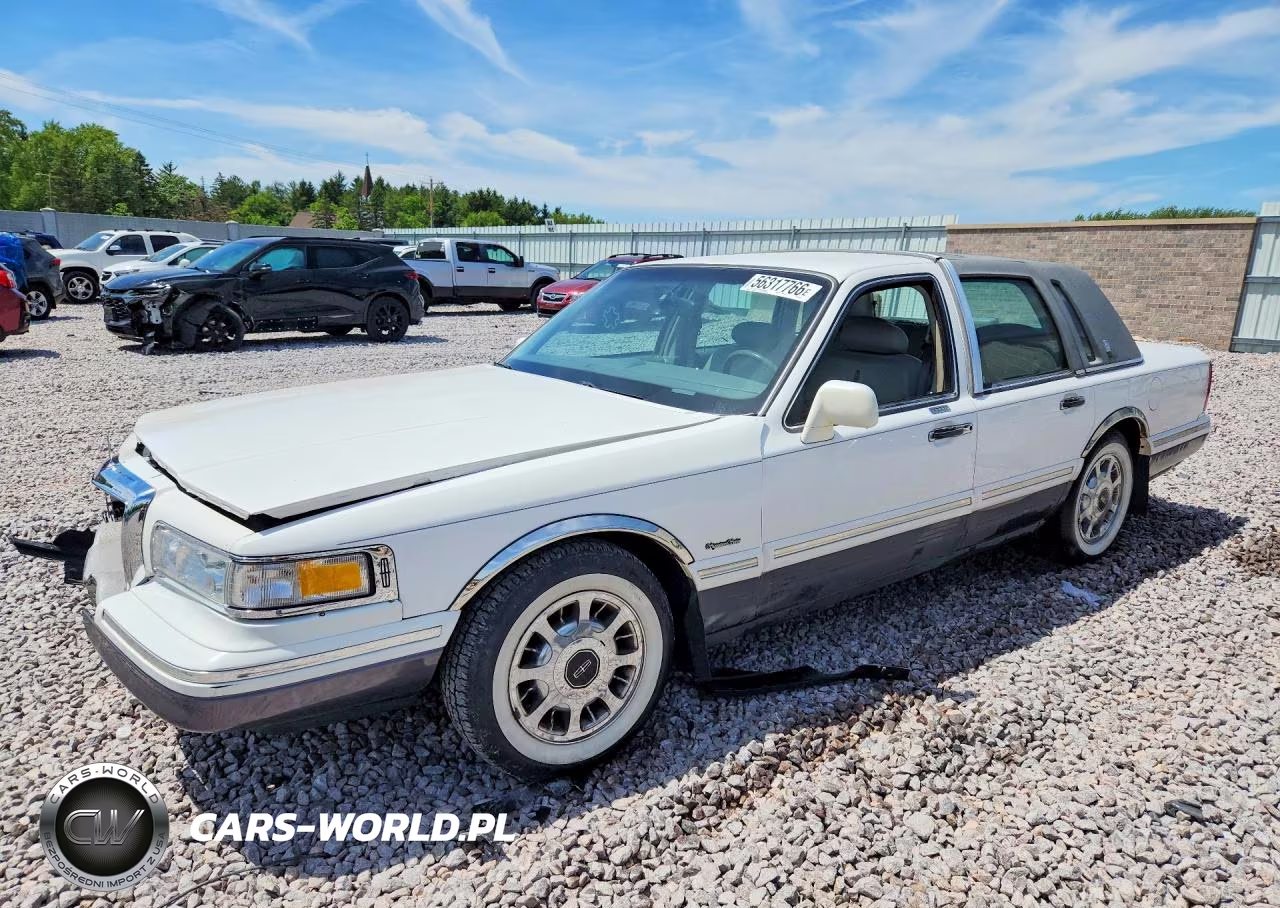 1997 Lincoln Town Car Signature