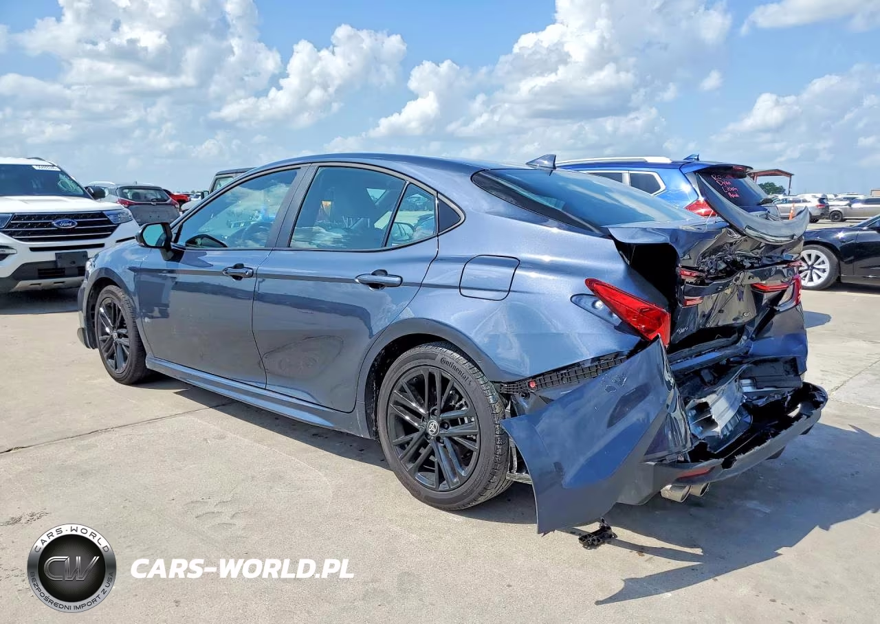 2026 Toyota Camry Se VIN:4T1DAACKXTU703423 - 2