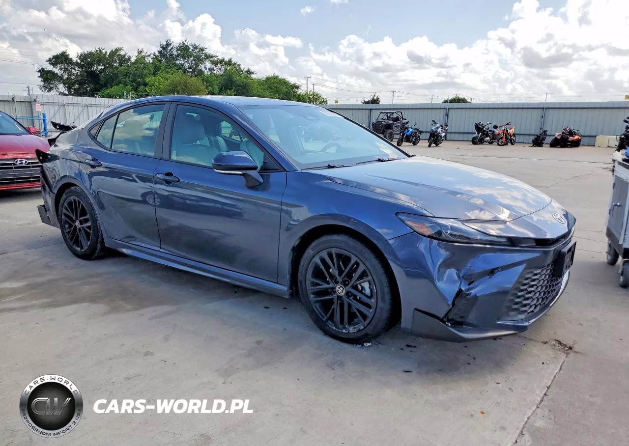 2026 Toyota Camry Se VIN:4T1DAACKXTU703423 - 4