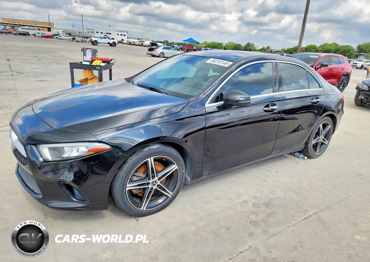 2022 Mercedes-Benz A 220 – zdjęcie 1 z 12