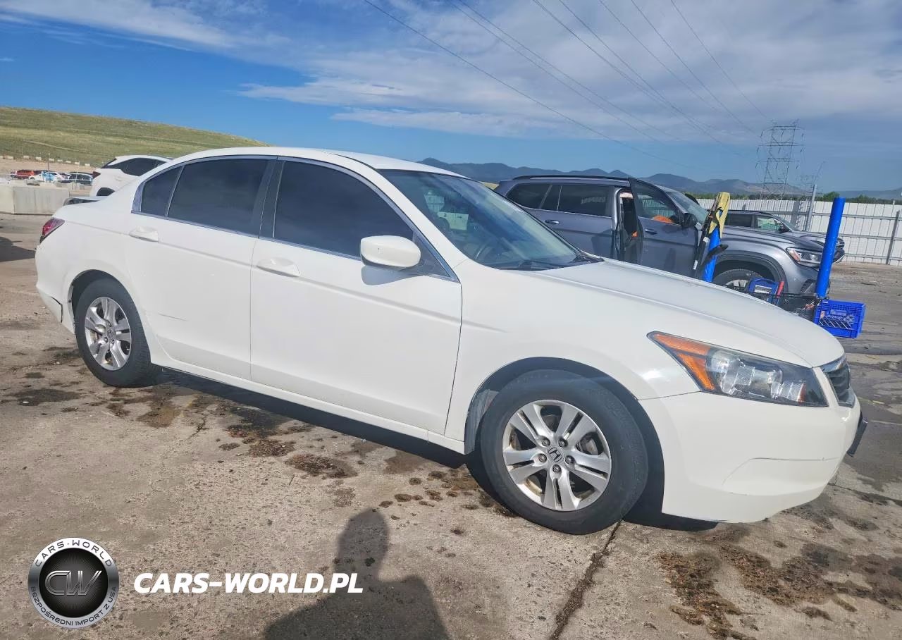 2009 Honda Accord Lxp VIN:JHMCP26419C007709 - 4