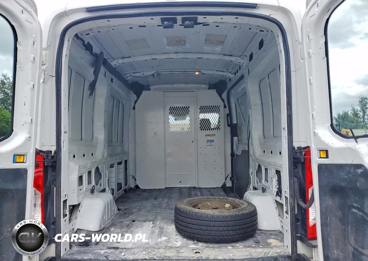 2015 Ford Transit T-250 VIN:1FTYR1CM9FKA29183 - 10