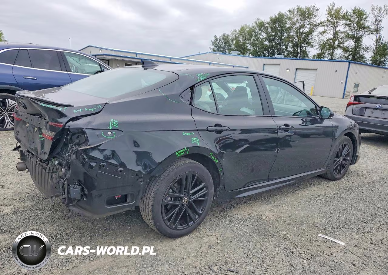 2025 Toyota Camry Se VIN:4T1DBADK5SU507562 - 3