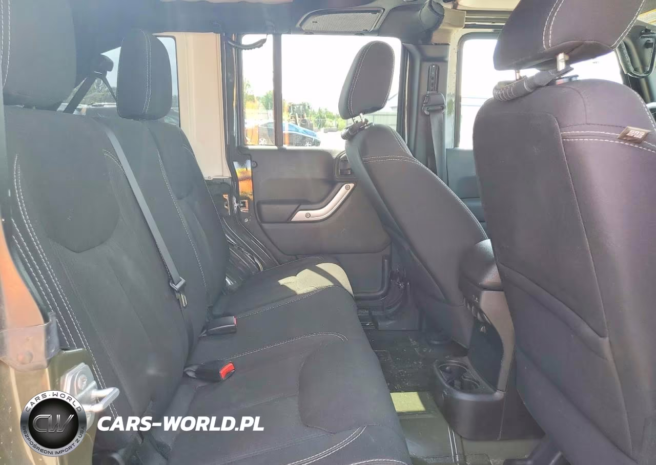 2015 Jeep Wrangler Unlimited Sahara VIN:1C4HJWEG1FL602860 - 11
