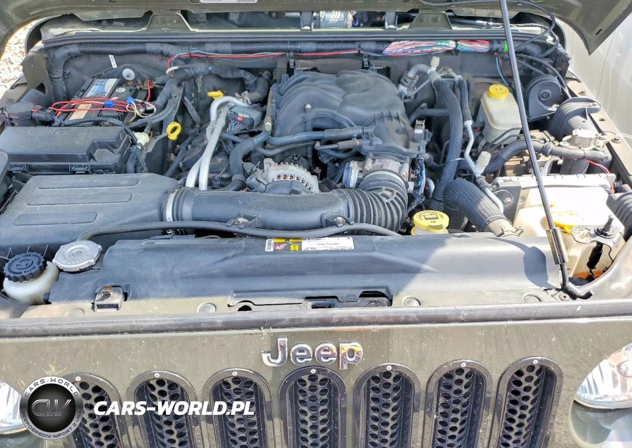 2015 Jeep Wrangler Unlimited Sahara VIN:1C4HJWEG1FL602860 - 12