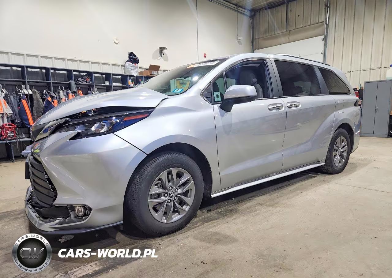2025 Toyota Sienna Xle 7-Passenger – zdjęcie 1 z 13