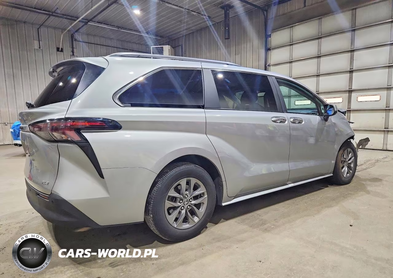 2025 Toyota Sienna Xle 7-Passenger VIN:5TDYSKFC8SS161559 - 3