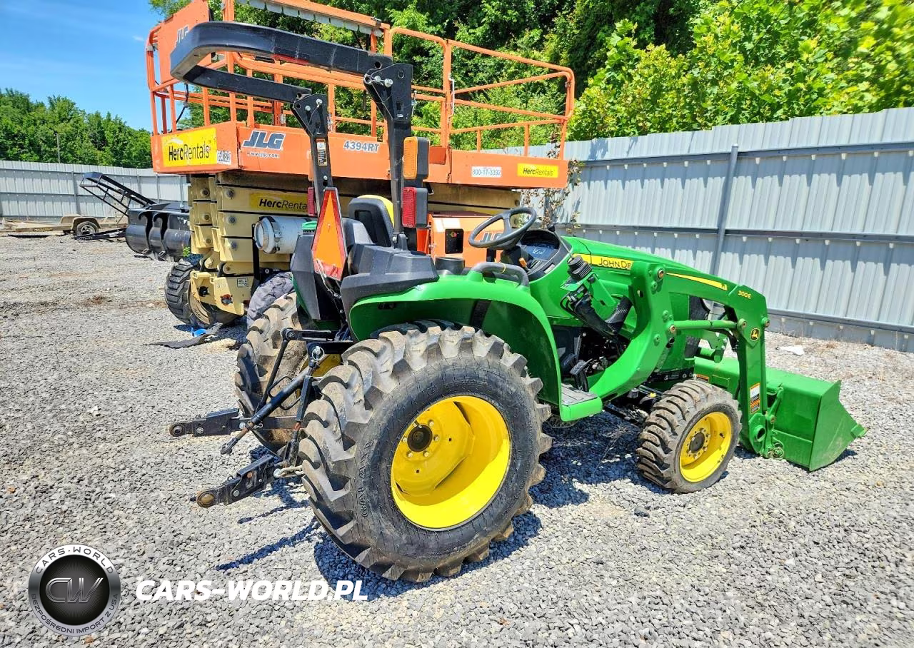 2018 John Deere 300E Tractor VIN:1LV3032EHJJ124130 - 4