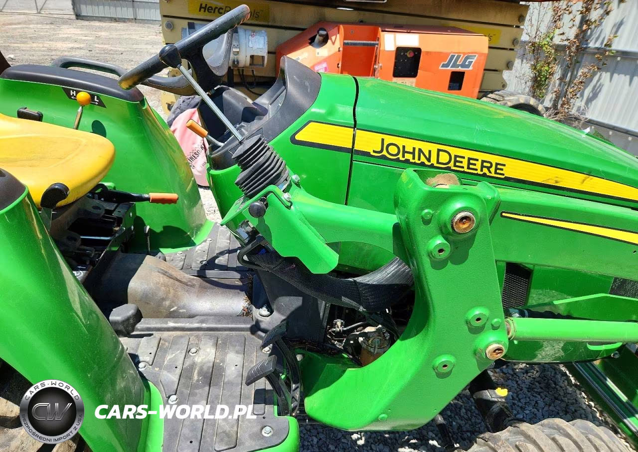 2018 John Deere 300E Tractor VIN:1LV3032EHJJ124130 - 5