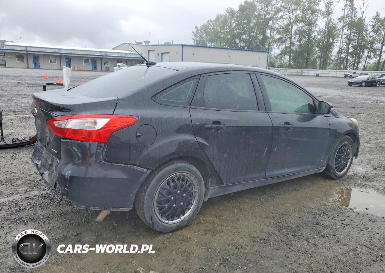 2013 Ford Focus Se VIN:1FADP3F29DL319561 - 3