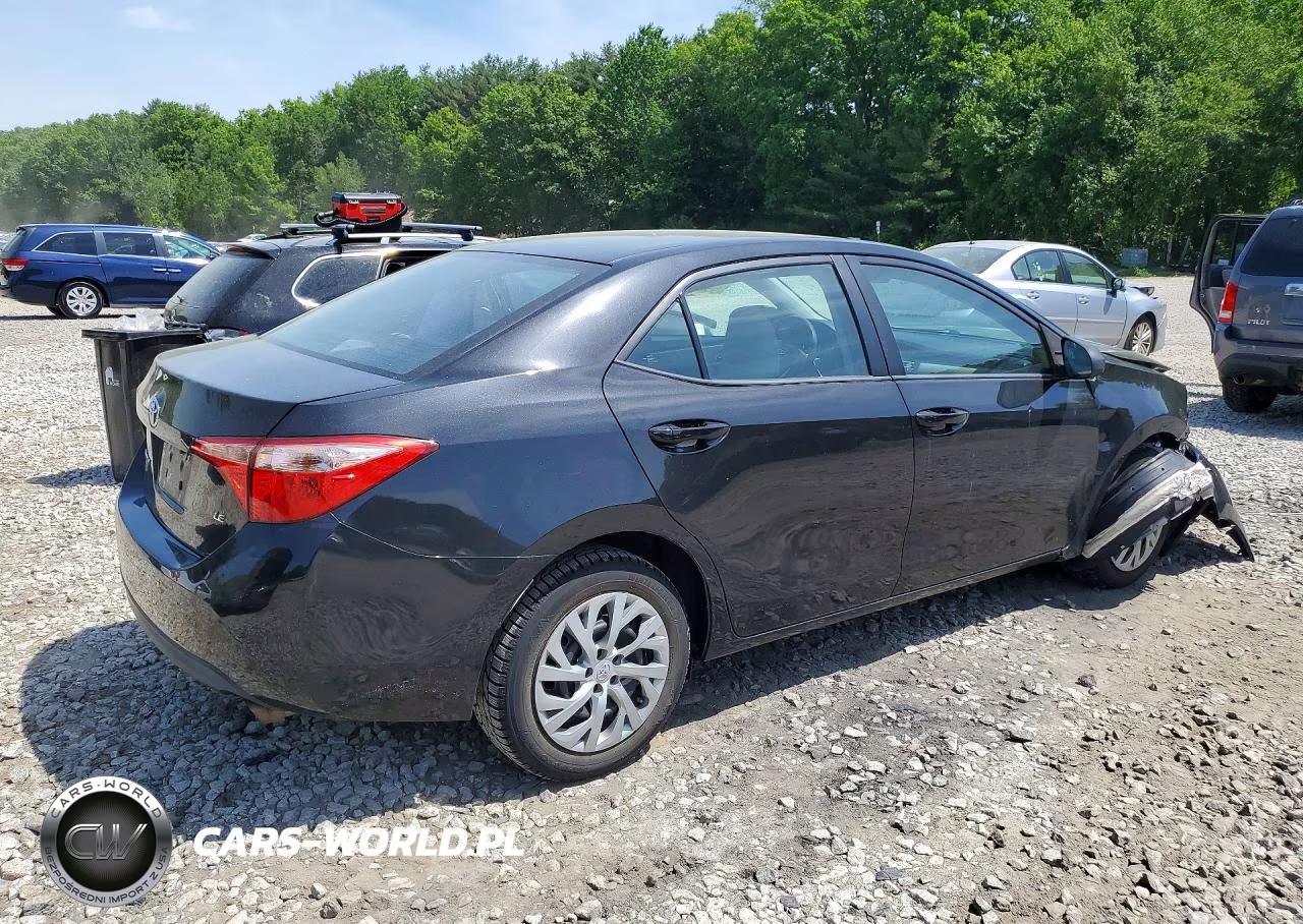 2017 Toyota Corolla Le VIN:2T1BURHE0HC840170 - 3