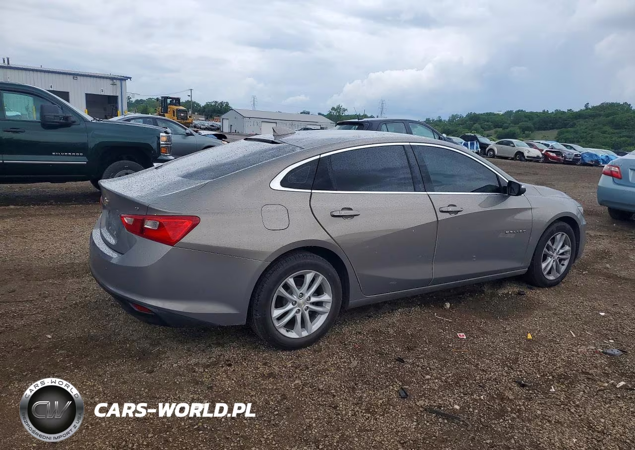 2017 Chevrolet Malibu Lt VIN:1G1ZE5ST3HF179911 - 3