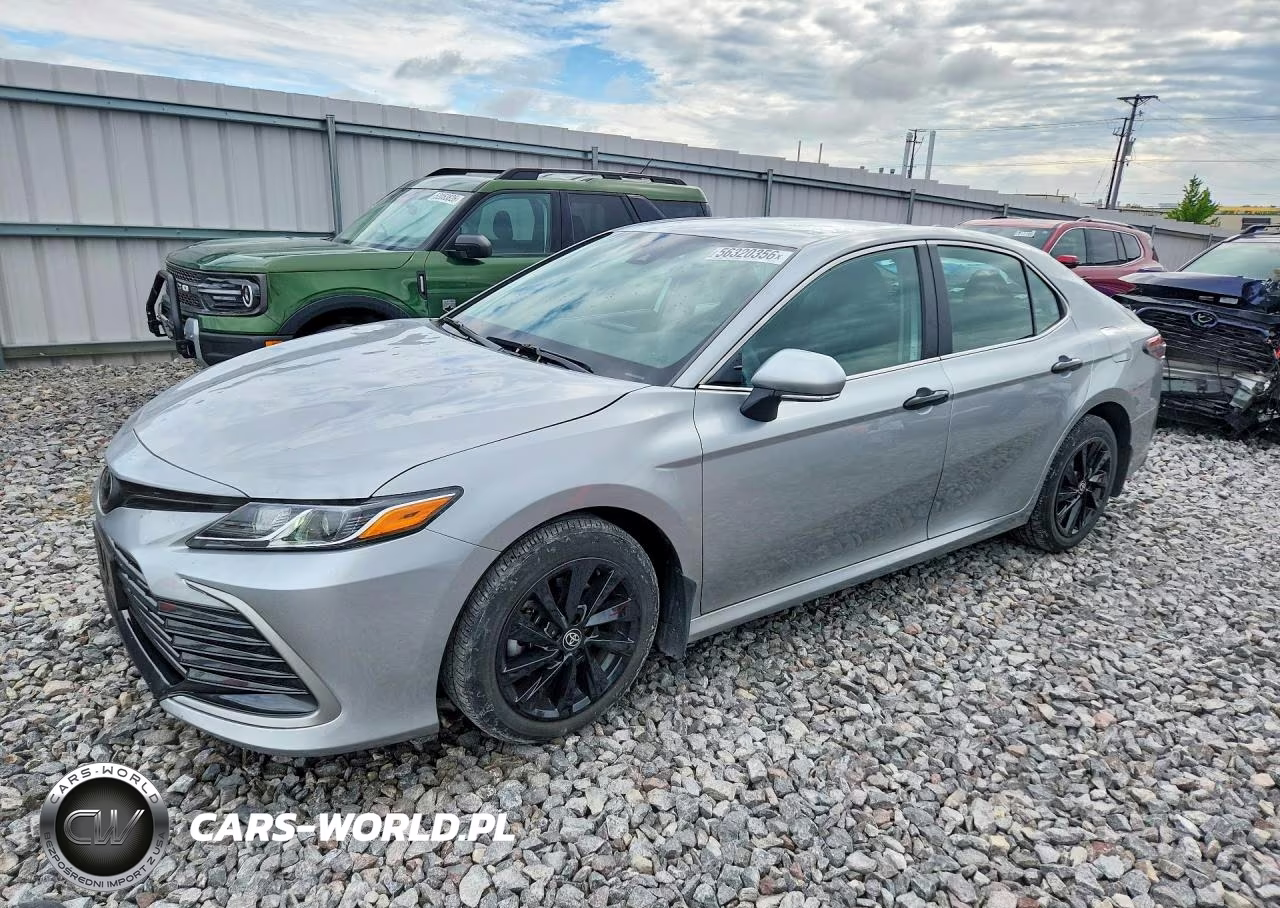 2023 Toyota Camry Le – zdjęcie 1 z 12