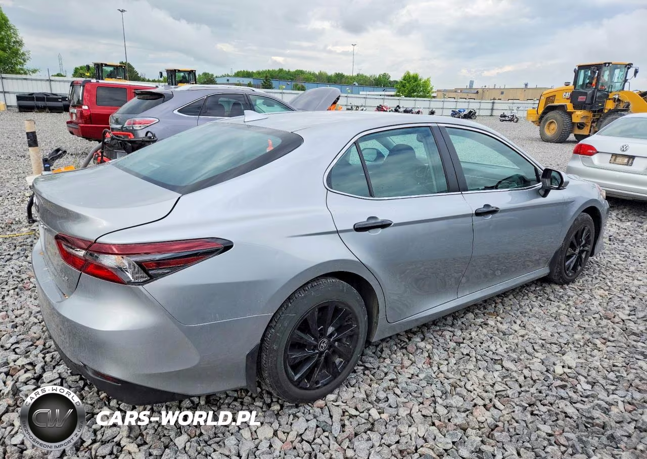 2023 Toyota Camry Le VIN:4T1R11AK8PU810968 - 3