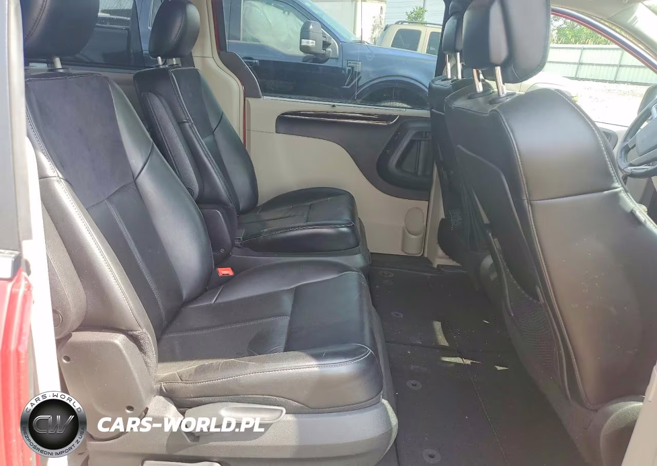2013 Chrysler Town & Country Limited VIN:2C4RC1GG8DR708354 - 11
